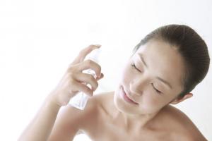4 sai lầm thường gặp khi dưỡng ẩm làm da ngày càng khô ráp hơn