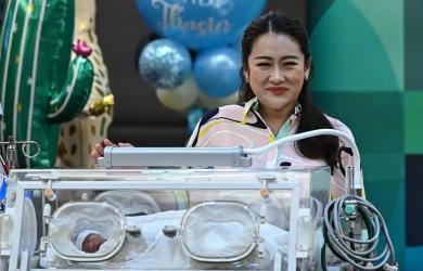 Mới sinh con vài ngày, ái nữ nhà Thaksin đã muốn tiếp tục vận động bầu cử